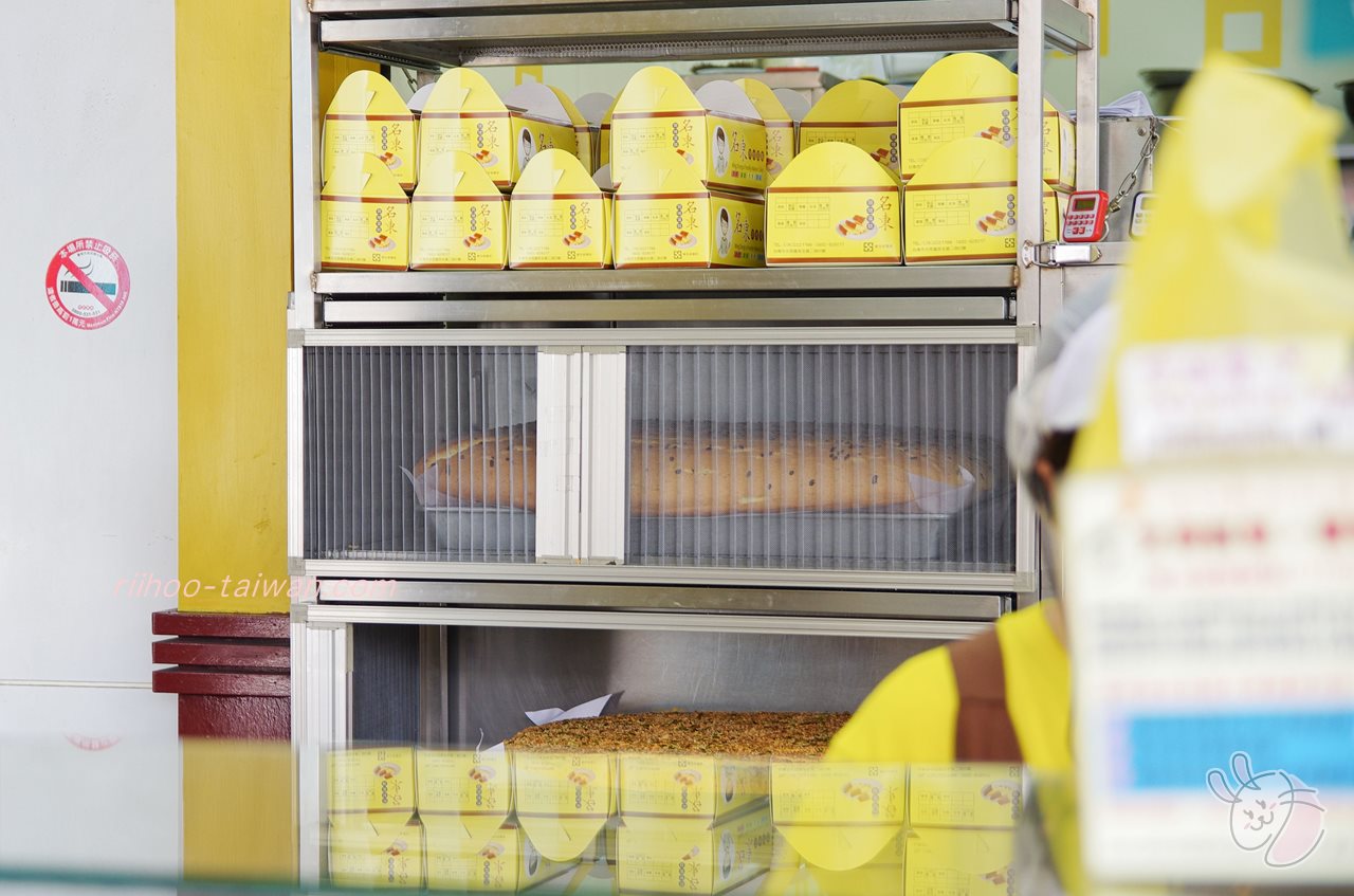 名東現烤蛋糕 焼き上がったばっかりのカステラケーキ