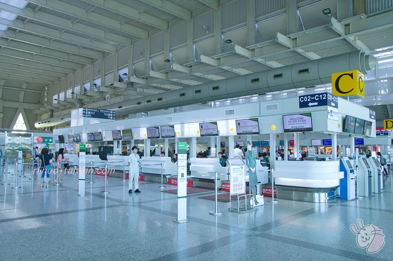 高雄国際空港　チェックインカウンター